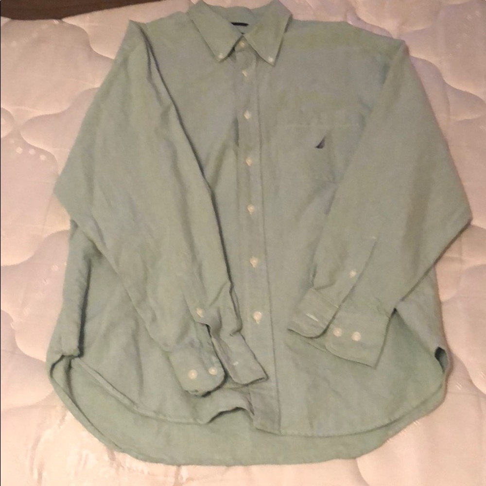 Men’s M nautica dress shirt